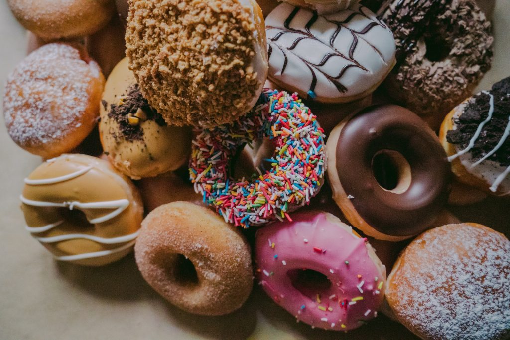 Gâteaux et donuts - comment gérer son addiction au sucre grâce à l'hypnose ?